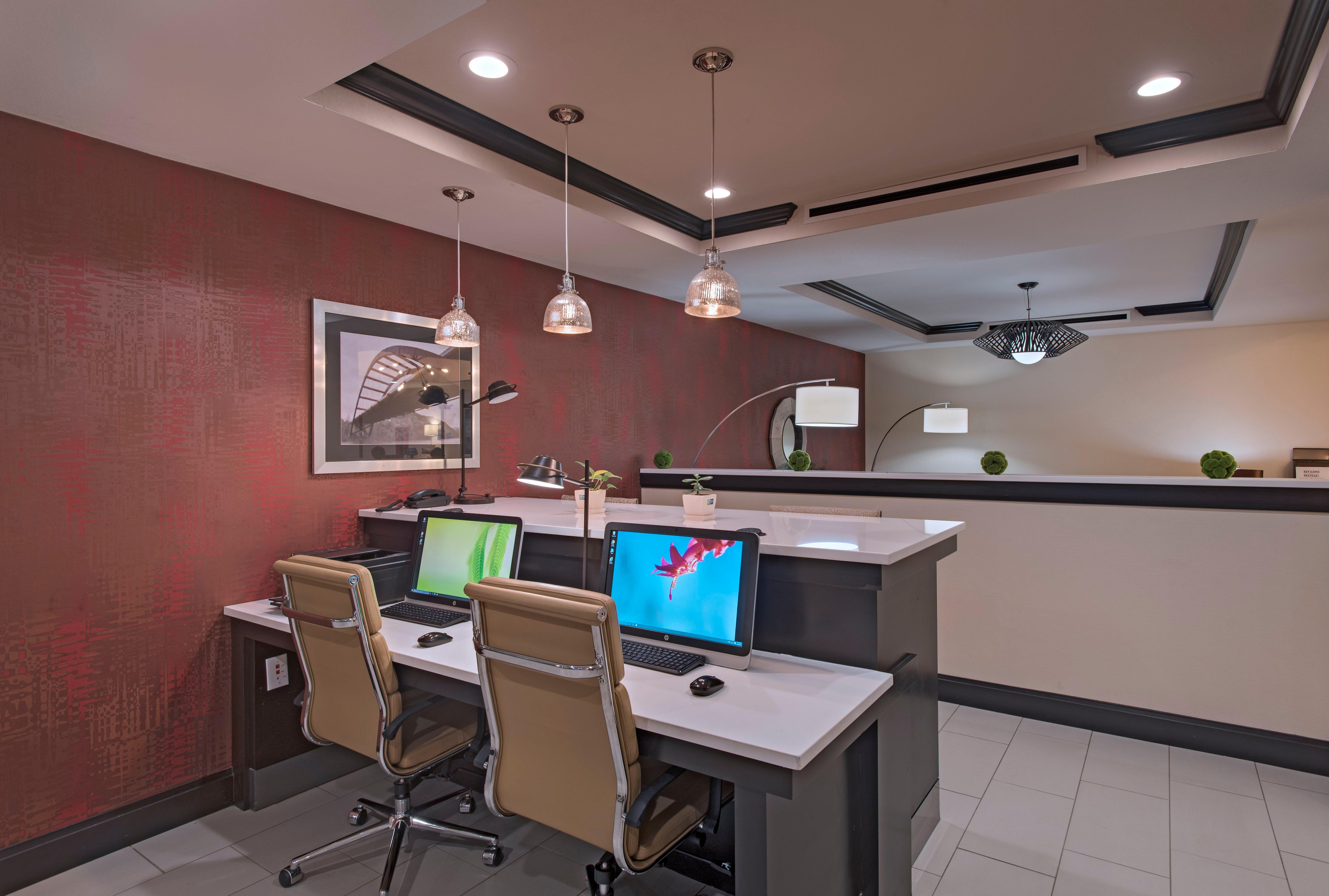 Holiday Inn Express & Suites Austin Nw - Four Points By Ihg Екстериор снимка