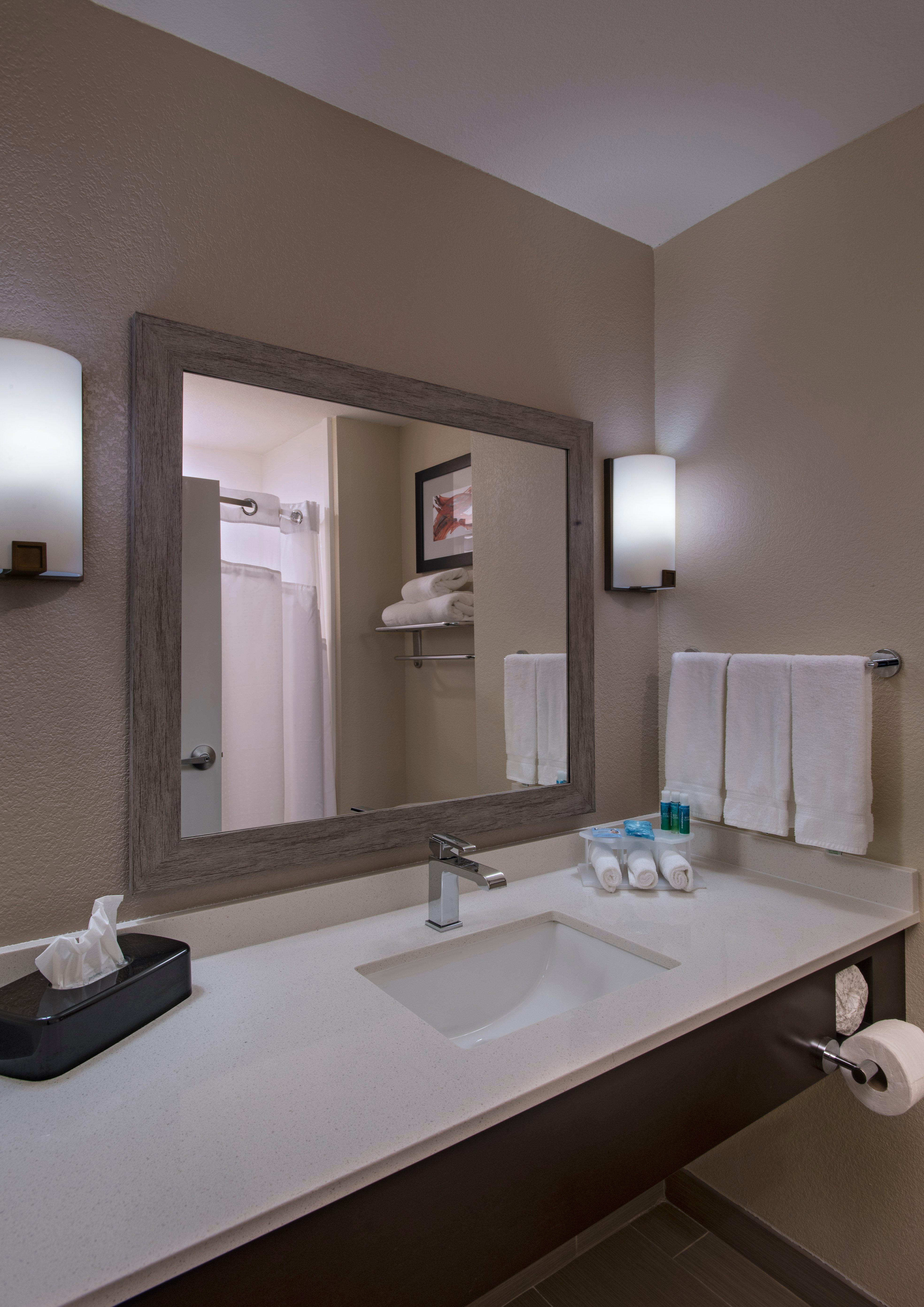 Holiday Inn Express & Suites Austin Nw - Four Points By Ihg Екстериор снимка