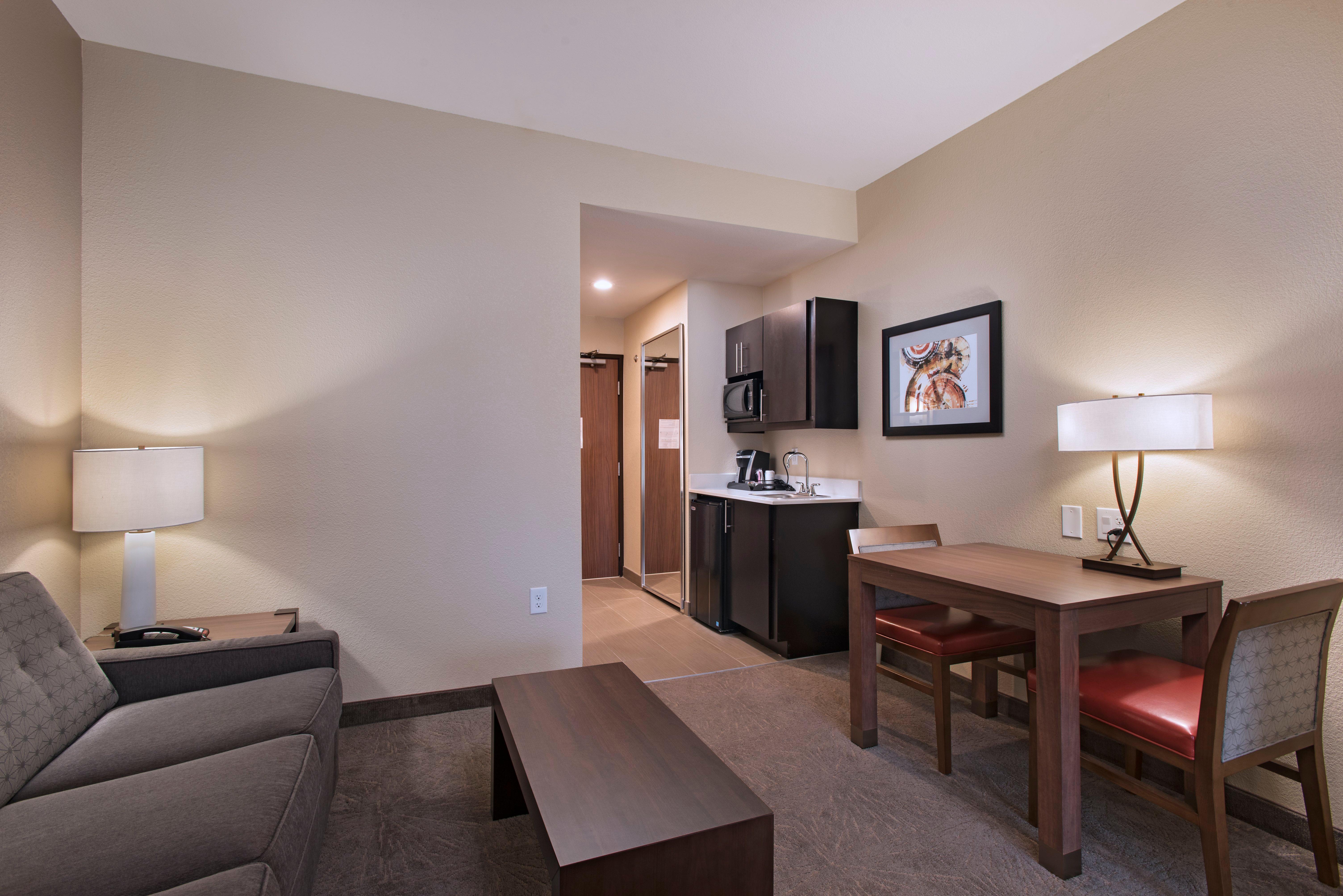 Holiday Inn Express & Suites Austin Nw - Four Points By Ihg Екстериор снимка
