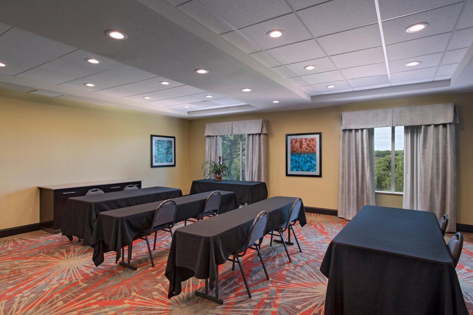 Holiday Inn Express & Suites Austin Nw - Four Points By Ihg Екстериор снимка