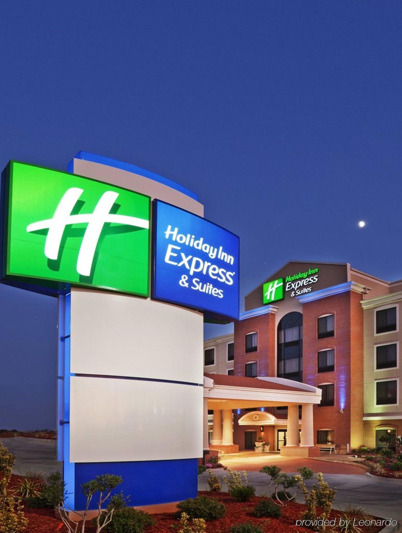 Holiday Inn Express & Suites Austin Nw - Four Points By Ihg Екстериор снимка